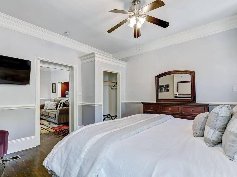 Historic Savannah Gold Private Condo With Pool - 2Bed, 1&Half Bath, Sleeps 6, 1St Floor, 15 Min Walk To Historic Savannah Center And All Attractions Luaran gambar
