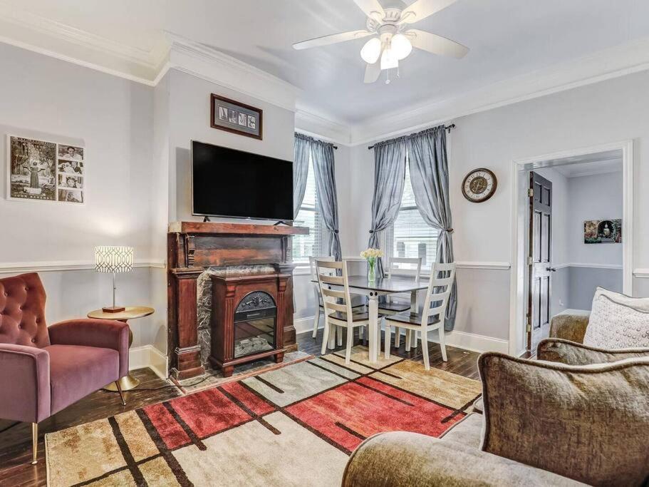 Historic Savannah Gold Private Condo With Pool - 2Bed, 1&Half Bath, Sleeps 6, 1St Floor, 15 Min Walk To Historic Savannah Center And All Attractions Luaran gambar